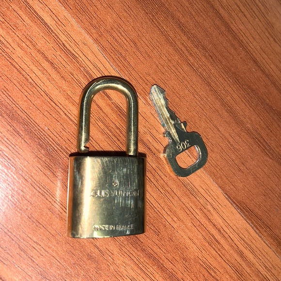 Authentic Louis Vuitton Lock and Key #306 - Picture 4 of 6